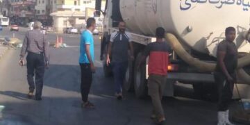 تطهير مطابق الصرف الصحي بشارع النصر والملاحة.. بالغردقة 1 - جريدة المساء