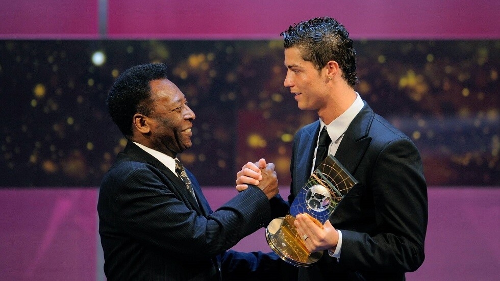 بيليه يمزح..ويهنئ رونالدو..ويطمئن محبيه 15 - جريدة المساء