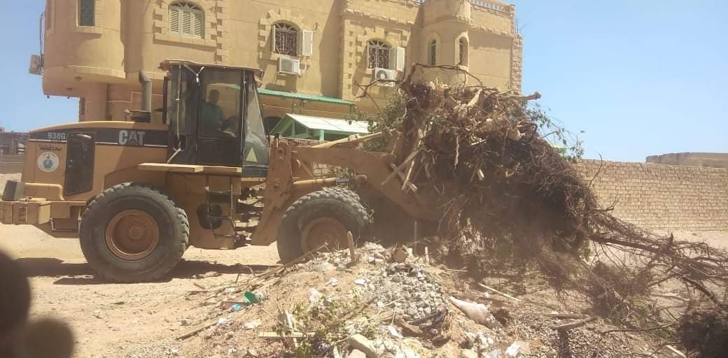 تحميل شوارع "رأس غارب" استعدادًا لأعمال الرصف والتجميل 20 - جريدة المساء تحميل شوارع "رأس غارب" استعدادًا لأعمال الرصف والتجميل 19 - جريدة المساء