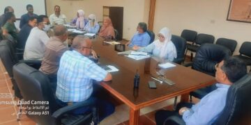 رئيس مدينة راس غارب يستعرض تنفيذ خطة رصف الطرق 1 - جريدة المساء