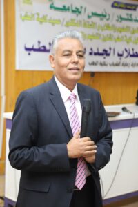 رئيس جامعة جنوب الوادى للطلاب الجدد بكلية الطب: الانتماء للوطن ركيزة أساسية لتحقيق النجاحات الشخصية 22 - جريدة المساء