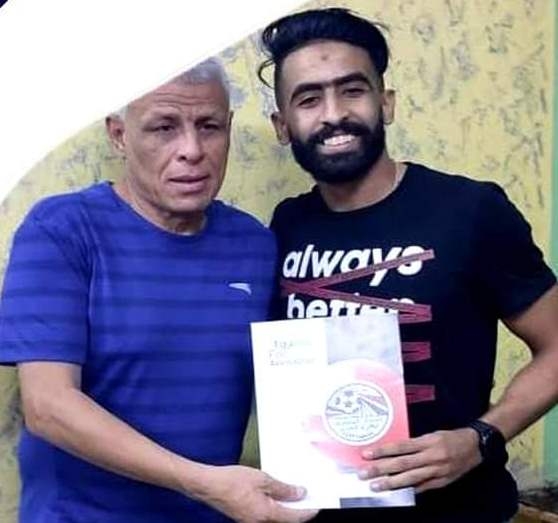 الفريق الأول لكرة القدم بالمنيا يعلن ضم "معتز نجيب" لاعب خط وسط كوكاكولا 17 - جريدة المساء