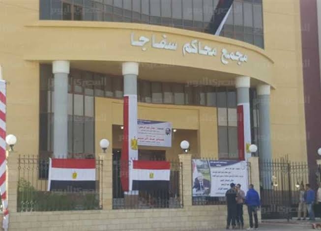 حبس 4 موظفين بالكهرباء 3 سنوات وعزلهم من وظائفهم فى قضية رشوة بالبحر الأحمر 20 - جريدة المساء حبس 4 موظفين بالكهرباء 3 سنوات وعزلهم من وظائفهم فى قضية رشوة بالبحر الأحمر 19 - جريدة المساء
