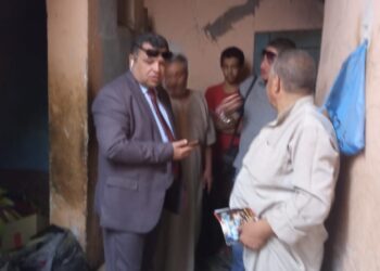 رئيس مركز بني سويف يتابع  إجراءات تسكين أسرة بالدوية بعد نقلها لسكن بديل إثر  تصدع منزلها 32 - جريدة المساء
