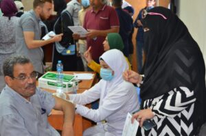 أعضاء هيئة التدريس بتربية الغردقة يتلقون الجرعة الثانية من لقاح "كورونا" 23 - جريدة المساء