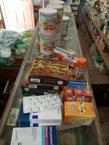 بالصور.. ضبط مخالفات بالجملة فى حملات مكثفة على الصيدليات ومخازن الدواء بمراكز قنا 33 - جريدة المساء