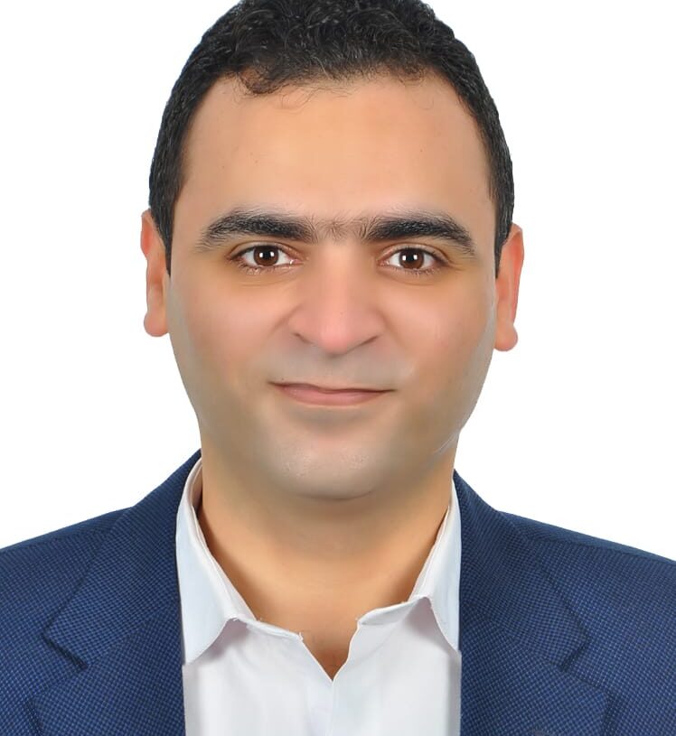 وزير الإنتاج الحربي يكرّم الزميل عاطف مكرم 19 - جريدة المساء