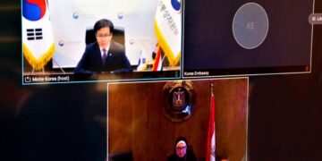 بالفيديو كونفرانس..... نيفين جامع لوزير التجارة الكوري الاستفادة من الخبرة الكورية في نقل التكنولوجيا للصناعة المصرية 2 - جريدة المساء بالفيديو كونفرانس..... نيفين جامع لوزير التجارة الكوري الاستفادة من الخبرة الكورية في نقل التكنولوجيا للصناعة المصرية 1 - جريدة المساء