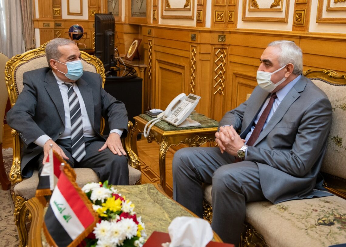 "وزير الدولة للإنتاج الحربي" يلتقي "السفير العراقي" لمناقشة تعزيز سبل التعاون المشترك 18 - جريدة المساء