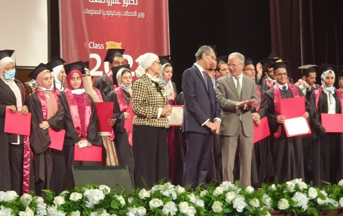 تخريج 6 آلاف طالب متدرب من معهد تكنولوجيا المعلومات خلال 2021 19 - جريدة المساء تخريج 6 آلاف طالب متدرب من معهد تكنولوجيا المعلومات خلال 2021 18 - جريدة المساء
