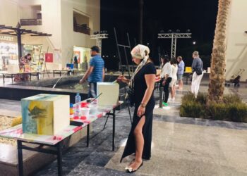 بالصور .. انطلاق احتفالات الغردقة بيوم السياحة العالمى بمشاركة 120 فنانا تشكيليا من 12 دولة 16 - جريدة المساء