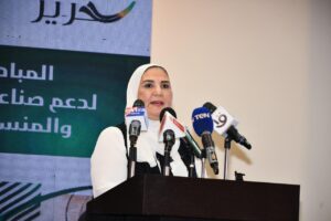 وزيرة التضامن الاجتماعى فى الفيوم: ٢٠ مليون جنيه لتوزيع ١٠٠٠ نول على أسر العمالة غير المنتظمة فى ١٤ محافظة 22 - جريدة المساء