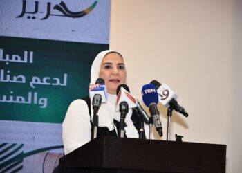وزيرة التضامن الاجتماعى فى الفيوم: ٢٠ مليون جنيه لتوزيع ١٠٠٠ نول على أسر العمالة غير المنتظمة فى ١٤ محافظة 31 - جريدة المساء