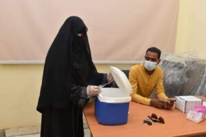 بدء إعطاء لقاح كورونا وتوقيع الكشف الطبى على الطلاب الجدد بجامعة الأقصر 25 - جريدة المساء