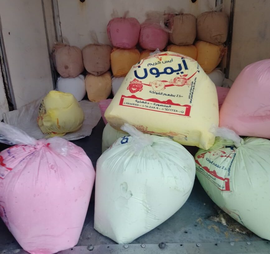 ضبط ١٠ أطنان من المواد الغذائية و ١٥٤٨ لتر خل بأحد المخازن غير المرخصة بالدقهلية 20 - جريدة المساء ضبط ١٠ أطنان من المواد الغذائية و ١٥٤٨ لتر خل بأحد المخازن غير المرخصة بالدقهلية 19 - جريدة المساء