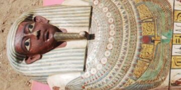 تابوت الكاهن بسماتيك وصل الإمارات.. لترويج السياحة المصرية فى معرض "اكسبو دبى" 2 - جريدة المساء تابوت الكاهن بسماتيك وصل الإمارات.. لترويج السياحة المصرية فى معرض "اكسبو دبى" 1 - جريدة المساء