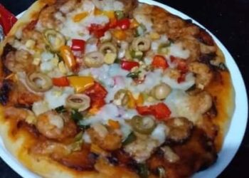 بطريقة سهلة بيتزا بالجمبري للشيف ميرفت رجب 35 - جريدة المساء