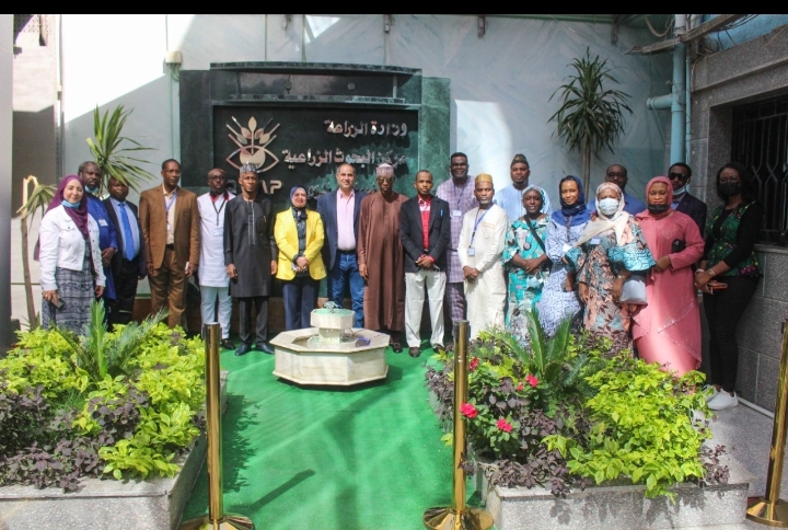 وفد علمي من دولة نيجيريا يتفقد اقسام المعمل المركزي لتحليل متبقيات المبيدات 16 - جريدة المساء وفد علمي من دولة نيجيريا يتفقد اقسام المعمل المركزي لتحليل متبقيات المبيدات 15 - جريدة المساء