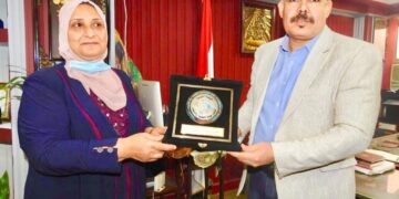 مدير تعليم المنوفية يتسلم درع المركز الثالث من هيئة ضمان الجودة والاعتماد 1 - جريدة المساء