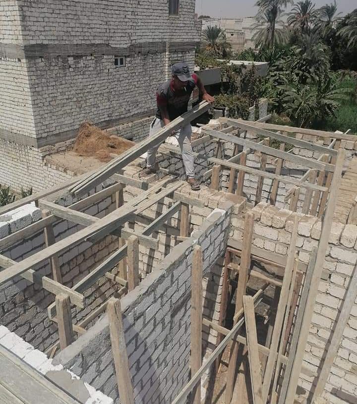 وقف أعمال بناء مخالف "فى المهد" بقرية "صفط الخمار" .. بالمنيا 19 - جريدة المساء