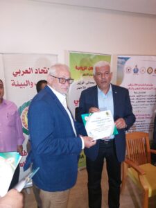 بالصور .. تكريم المشاركين فى منتدى الشباب العربى الأفريقى للبيئة الساحلية والتغيرات المناخية بالغردقة 43 - جريدة المساء