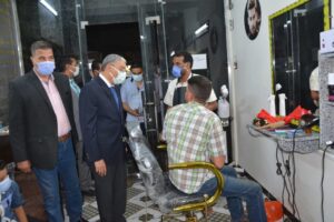 فى جولة مفاجئة لمحافظ المنيا.. غلق 6 مقاهى وتحرير محاضر إشغالات لعدد من المحال والمطاعم 35 - جريدة المساء