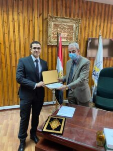 بالصور .. حقوق الزقازيق تكرم المعيدين الجدد .. وأول معيد بـ"الضمور العضلى" 33 - جريدة المساء
