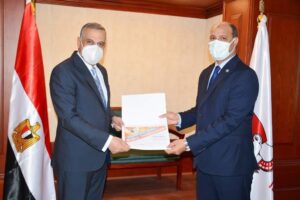 محافظ سوهاج يكرم الفائزين في المسابقة العالمية مايكروسوفت أوفيس 2021 على مستوى الجمهورية 25 - جريدة المساء