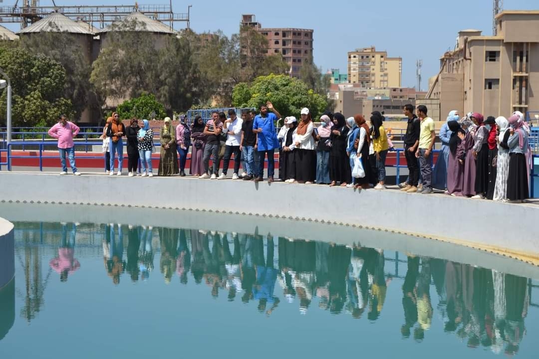 بالصور .. طلاب المعهد الفني الصناعي بالزقازيق فى زيارة ميدانية لمحطة المياه 19 - جريدة المساء