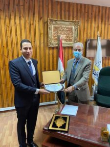 بالصور .. حقوق الزقازيق تكرم المعيدين الجدد .. وأول معيد بـ"الضمور العضلى" 41 - جريدة المساء