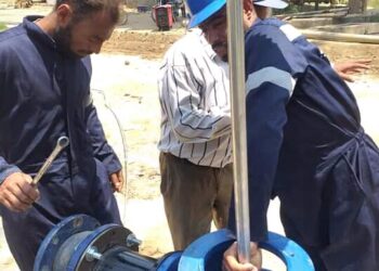 بتكلفة ١.٢ مليون جنيه تشغيل بئرى مياه ارتوازي بقرية أولاد الشيخ بدار السلام 21 - جريدة المساء