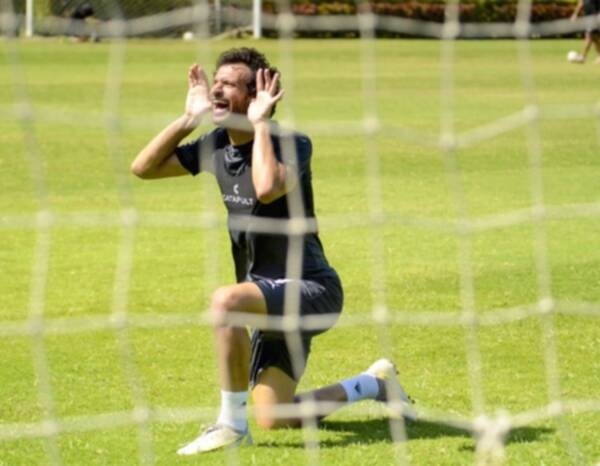 مدافع الزمالك يستفز الاهلاوية بعد خسارة السوبر 19 - جريدة المساء