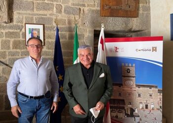 عمدة كورتونا الإيطالية يستقبل زاهي حواس للحديث عن المدينة الذهبية المفقودة 23 - جريدة المساء