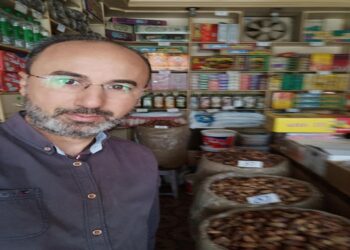 الباب.. قصيدة للشاعر عمر مكرم 21 - جريدة المساء