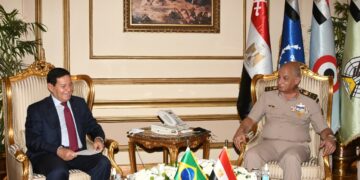 الفريق أول محمد زكى يلتقى نائب رئيس جمهورية البرازيل 1 - جريدة المساء
