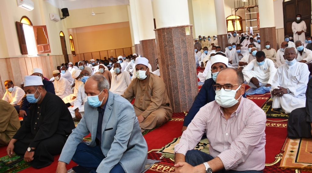   السكرتير العام يفتتح مسجد الحمدلاب بغرب أسوان بتكلفة 1.5 مليون جنيه 19 - جريدة المساء
