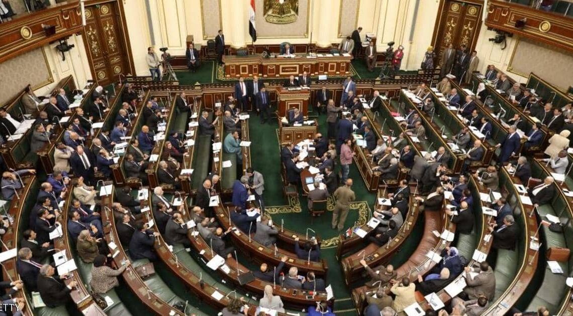 توقف جلسة "النواب" بعد إصابة نائب فرشوط بهبوط حاد 19 - جريدة المساء