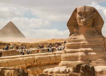 سائحون أجانب يشيدون بحالة الأمن والاستقرار بمصر خاصة في الأماكن الأثرية والسياحية 20 - جريدة المساء