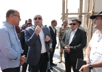 محافظ بني سويف يتفقد كورنيش النيل و حديقة الشلال و النصب التذكاري وميدان الأزهري 31 - جريدة المساء