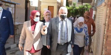 مدير ووكيل تعليم الاسكندرية يتفقدان عددا من مدارس المحافظة 1 - جريدة المساء