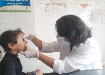  الكشف وتوفير العلاج لـــــ 1700 مواطناُ  بكوم الصعايدة  في قافلة علاجية نفذتها صحة  بني سويف  31 - جريدة المساء