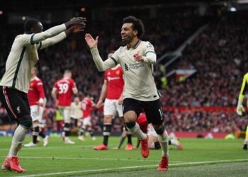 "هاتريك صلاح ذل سولشاير"..صحف إنجلترا تبرز السقوط الكبير لمانشستر يونايتد 28 - جريدة المساء