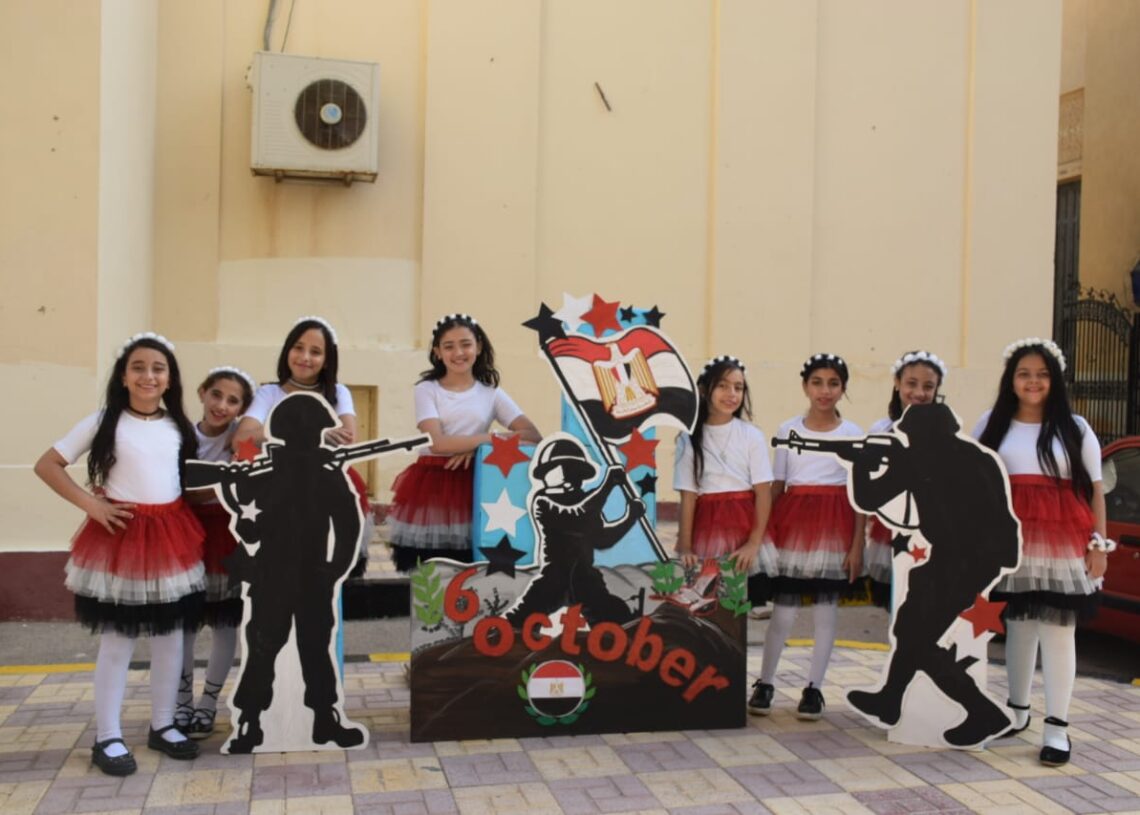 مدير تعليم الاسكندرية يشهد احتفالية اكتوبر بادارة المنتزة 17 - جريدة المساء