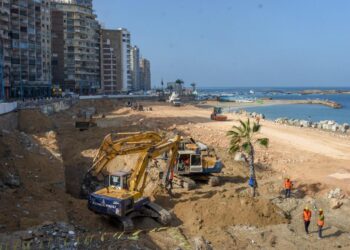 الشريف : لن يتم المساس بكورنيش الاسكندرية بمنطقة 45 وسيظل بنفس المساحة 22 - جريدة المساء