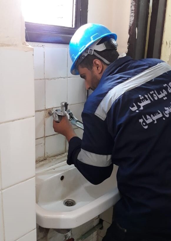 مياه سوهاج تنتهى من تركيب القطع الموفرة بجميع مقرات الشركة لترشيد استهلاك المياه 18 - جريدة المساء مياه سوهاج تنتهى من تركيب القطع الموفرة بجميع مقرات الشركة لترشيد استهلاك المياه 17 - جريدة المساء