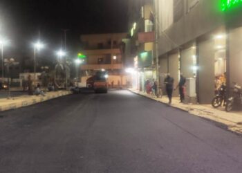 محافظ أسوان يشدد بالإسراع بأعمال الرصف والتطوير بطرق كورنيش النيل والفنادق والسادات وشرق البندر 27 - جريدة المساء