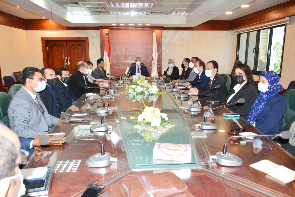 محافظ سوهاج يلتقي أعضاء المكتب الفني لمديرية الصحة بتشكيله الجديد. 20 - جريدة المساء محافظ سوهاج يلتقي أعضاء المكتب الفني لمديرية الصحة بتشكيله الجديد. 19 - جريدة المساء