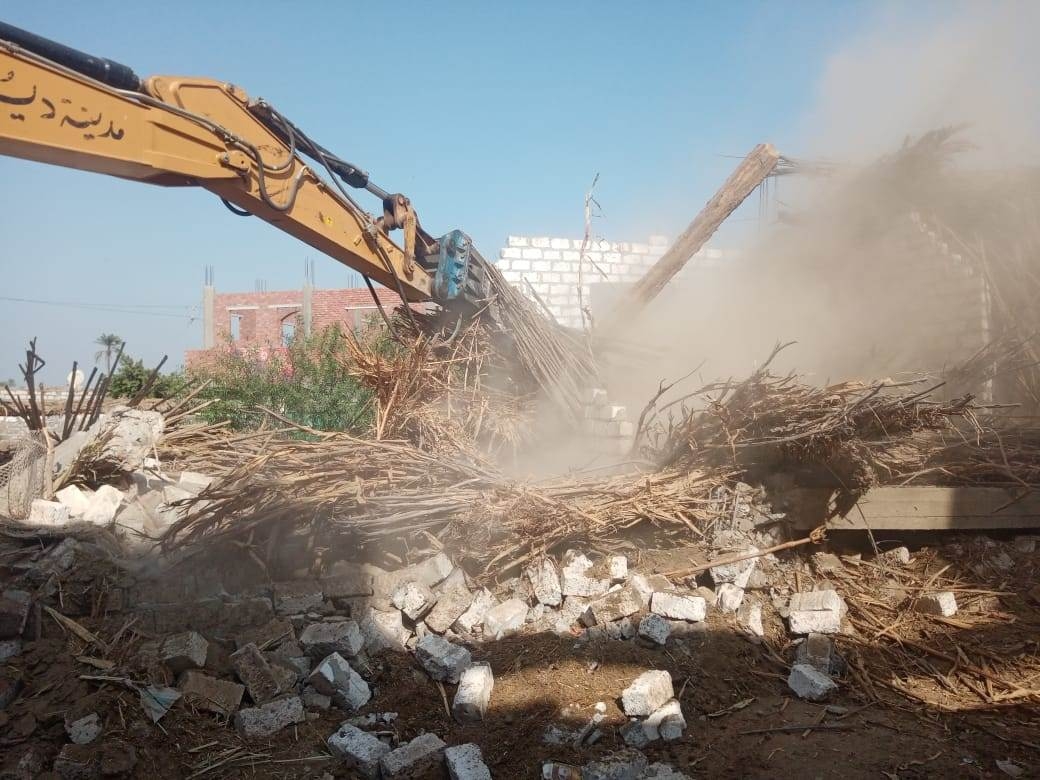 إزالة 37 حالة تعد على أراضي أملاك ري بمركز ديروط بأسيوط 17 - جريدة المساء