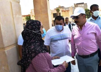 محافظ أسوان :مبادرة " الناس لبعضهم " تواصل تقديم خدماتها للمواطنين 17 - جريدة المساء