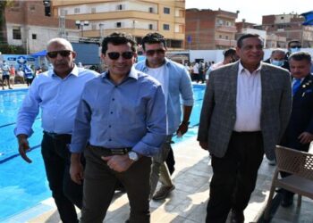 وزير الرياضة يفتتح حمام سباحة بمركز شباب كوم حمادة ويتفقد 32 - جريدة المساء